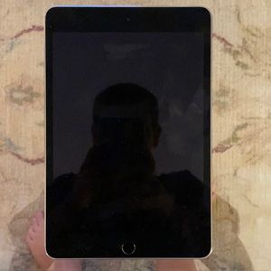 I pad mini 4 WiFi and 128gb